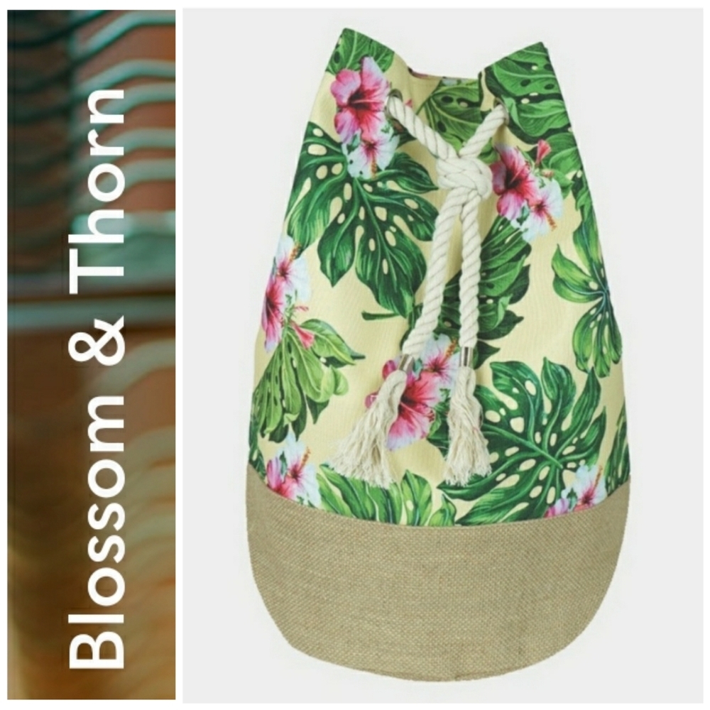 NWT🎀 Tropical Tote Bag